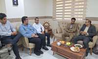 دیدار مدیر بنیاد خیریه موج مهربانی با مسئولان حوزه بهداشت و درمان در بندرلنگه